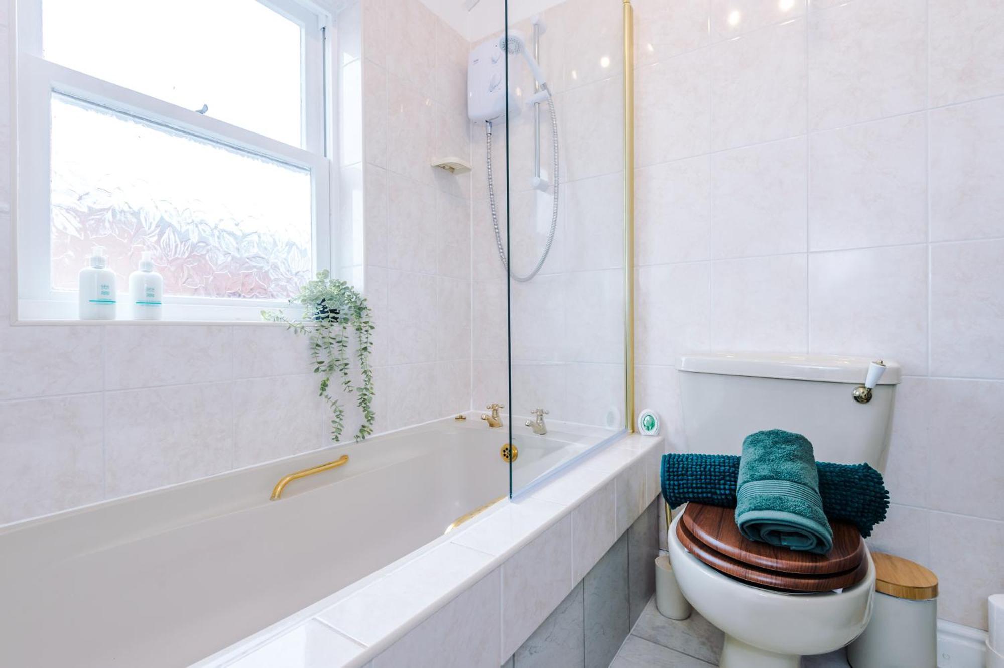 New! Stunning 2-Bed City-Centre Home In Chester By 53 Degrees Property - Ideal For Couples & Groups - Sleeps 6! エクステリア 写真