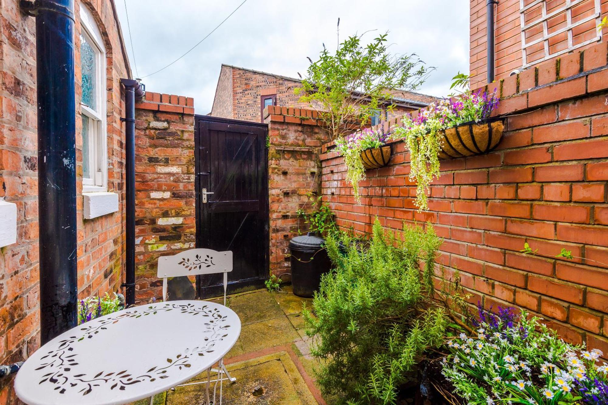 New! Stunning 2-Bed City-Centre Home In Chester By 53 Degrees Property - Ideal For Couples & Groups - Sleeps 6! エクステリア 写真
